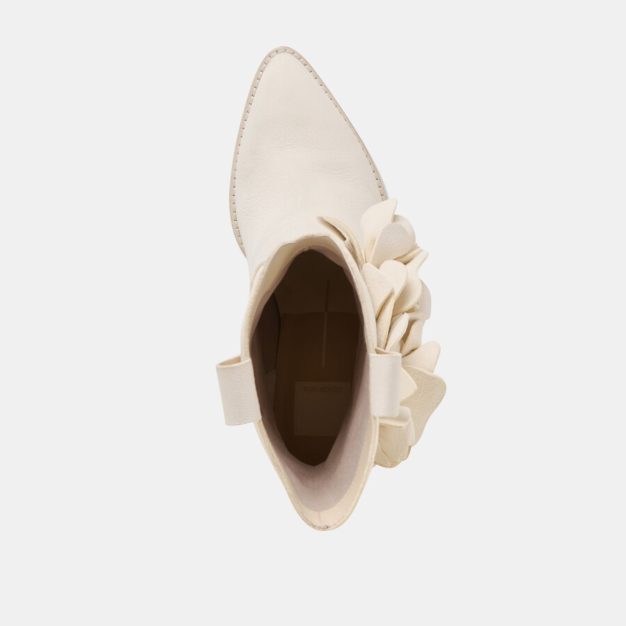 jakel boots off white nubuck