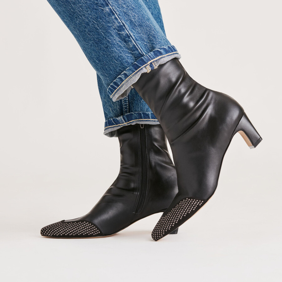anika stud boots black stella