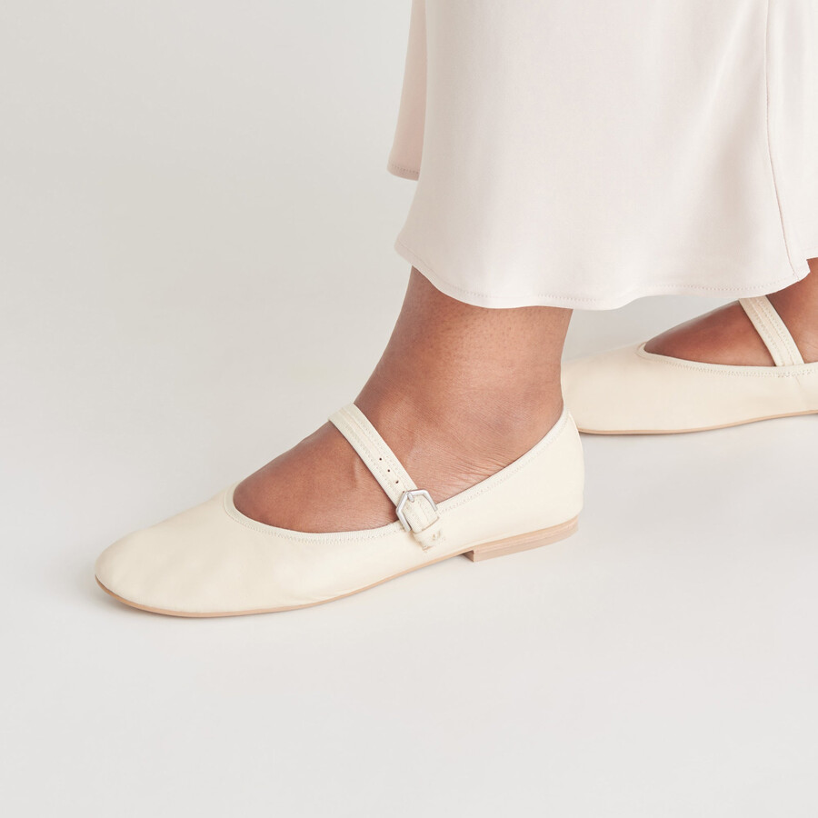 roslyn ballet flats creme leather