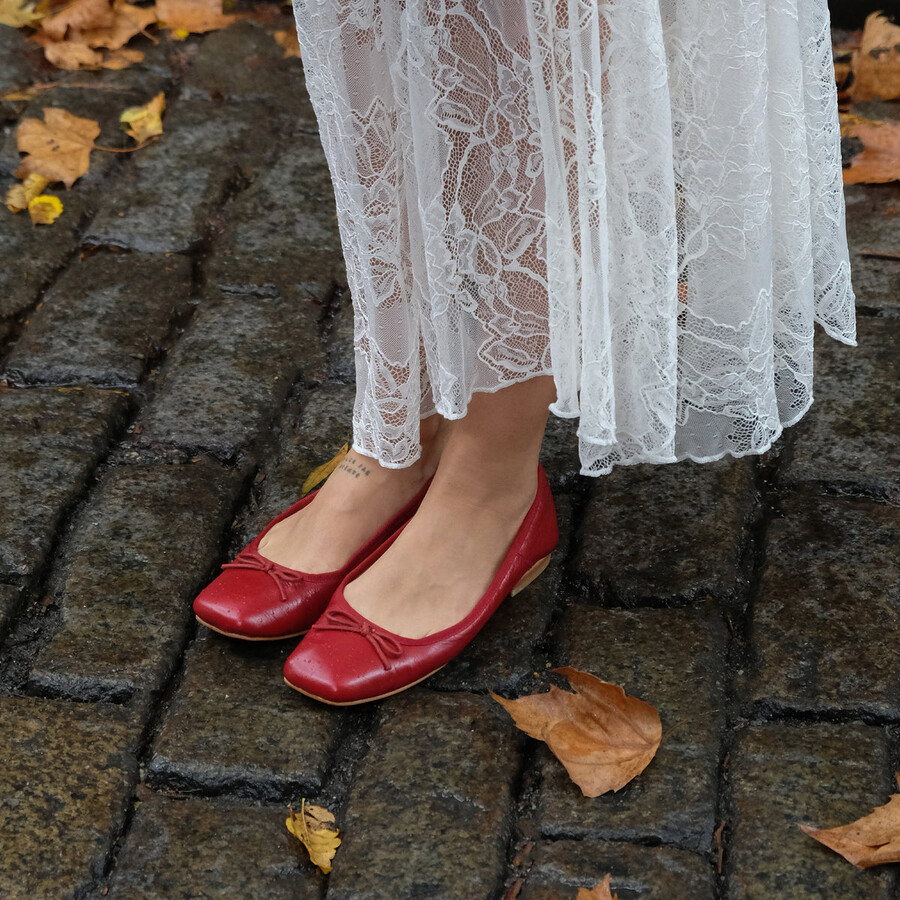 anisa ballet flats red crinkle patent