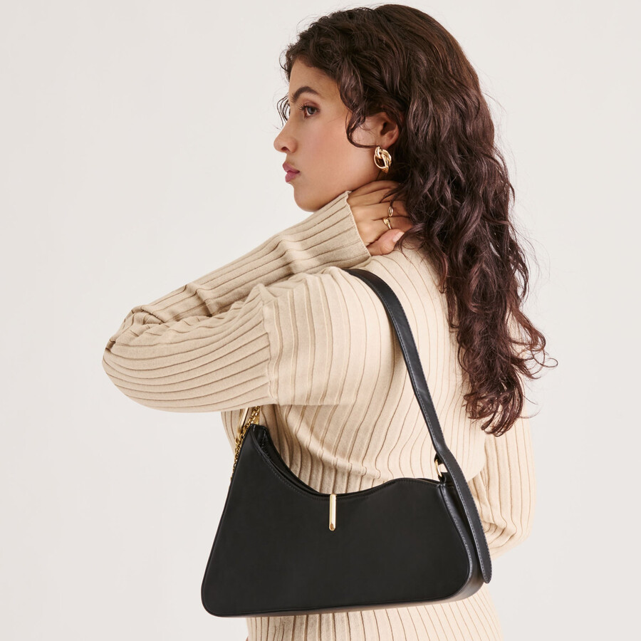 prya shoulder bag black leather